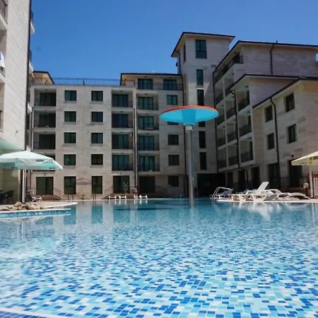Amadeus Lux - Menada Apart Otel 3*