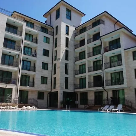 Amadeus Lux - Menada Apart Otel 3*