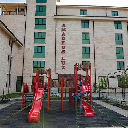 Amadeus Lux - Menada 써니비치