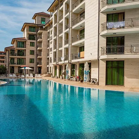 Apartmanhotel Amadeus Lux - Menada Napospart